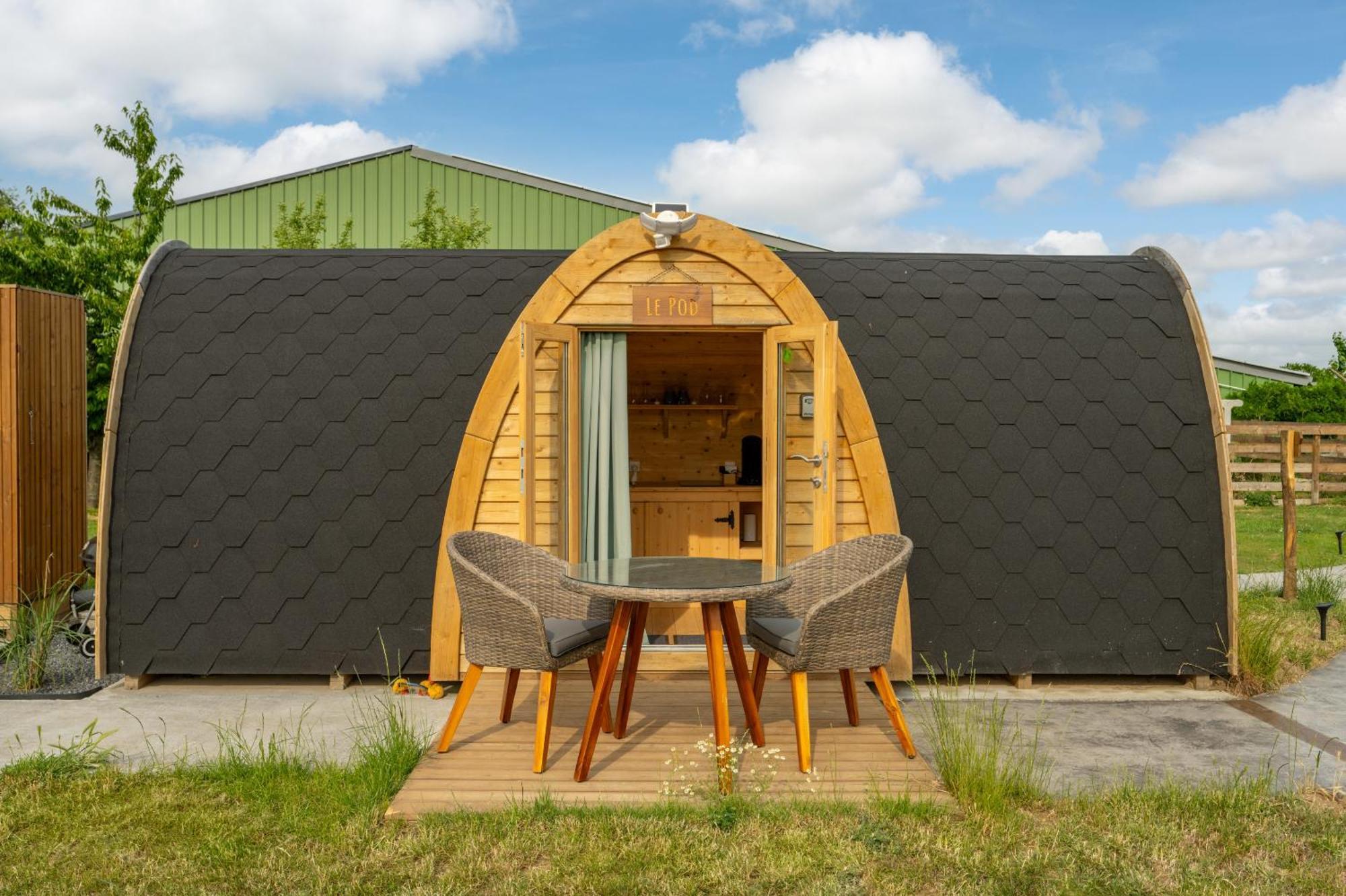 Logements Insolites A La Ferme - Yourte, Kota Ou Pod Farbus Oda fotoğraf