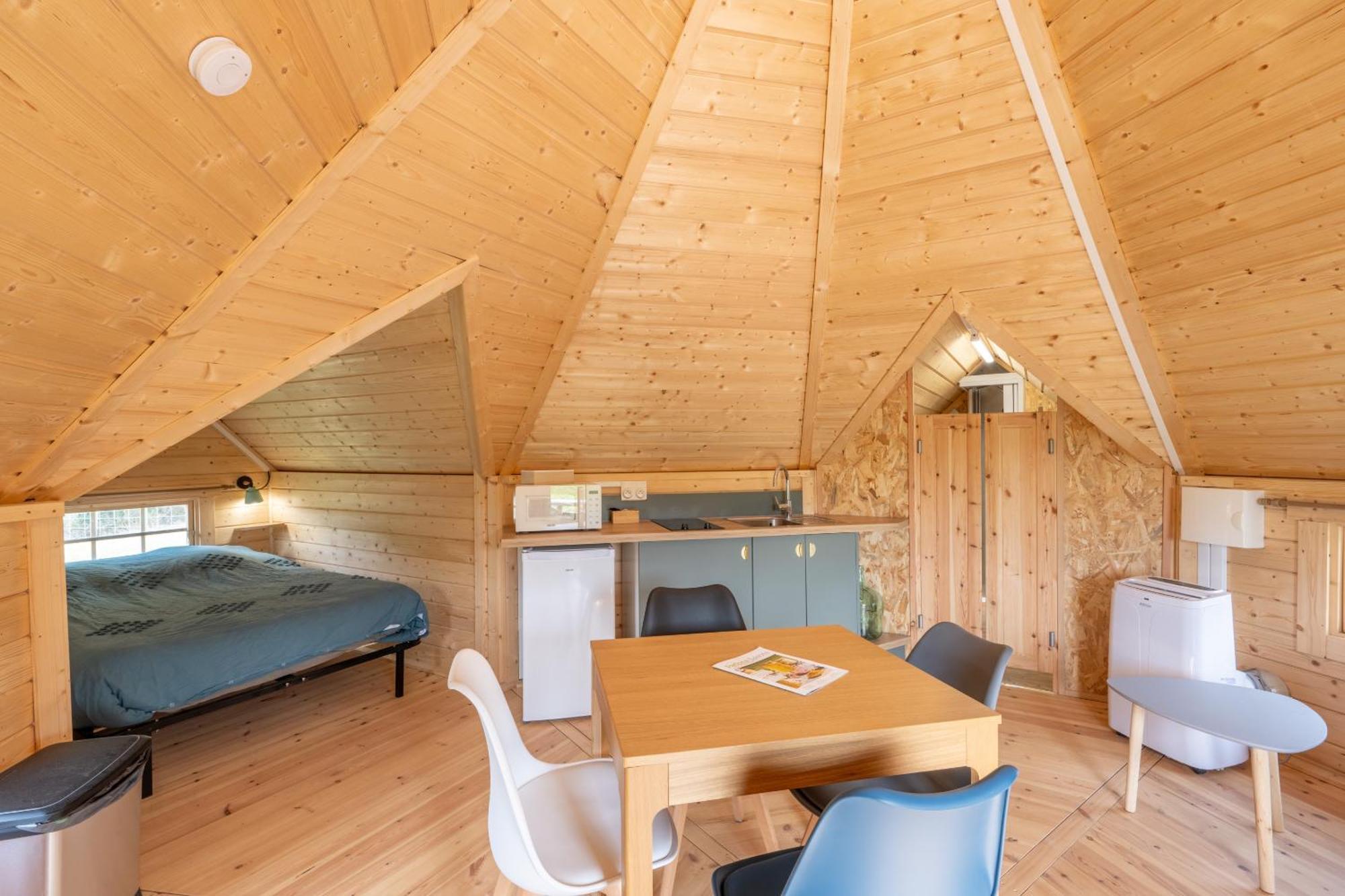 Logements Insolites A La Ferme - Yourte, Kota Ou Pod Farbus Oda fotoğraf