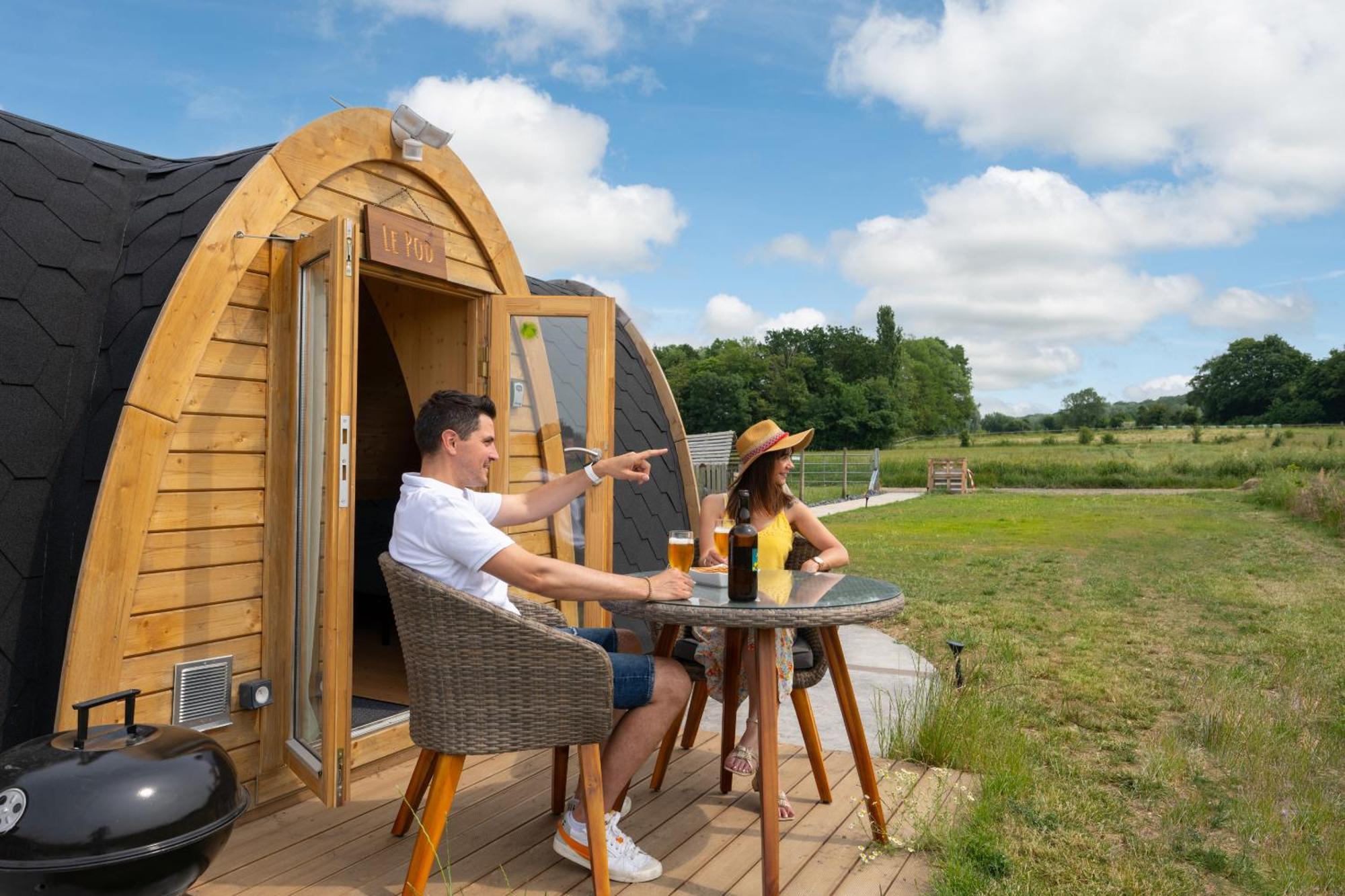 Logements Insolites A La Ferme - Yourte, Kota Ou Pod Farbus Oda fotoğraf