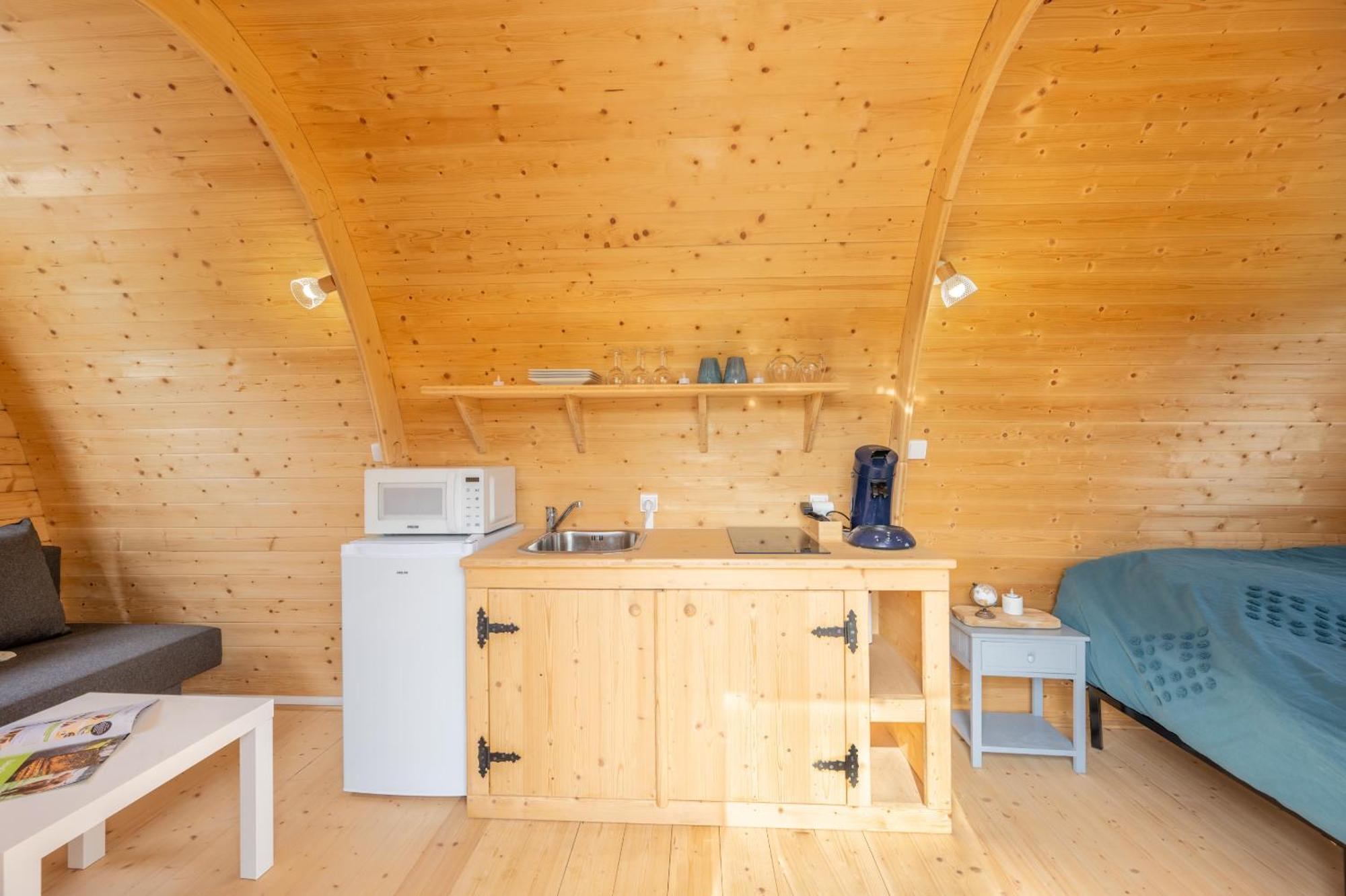 Logements Insolites A La Ferme - Yourte, Kota Ou Pod Farbus Oda fotoğraf